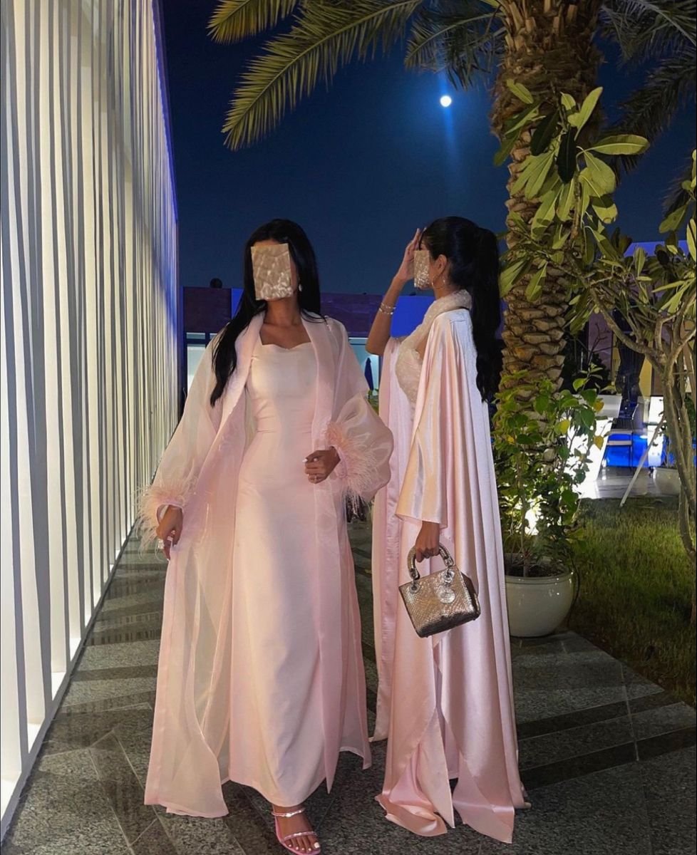 Elegant Modest Fashion Abaya Style 4
