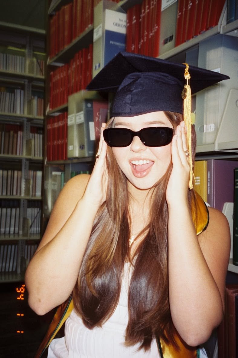 Stylish Modest Graduation Celebration Look 7