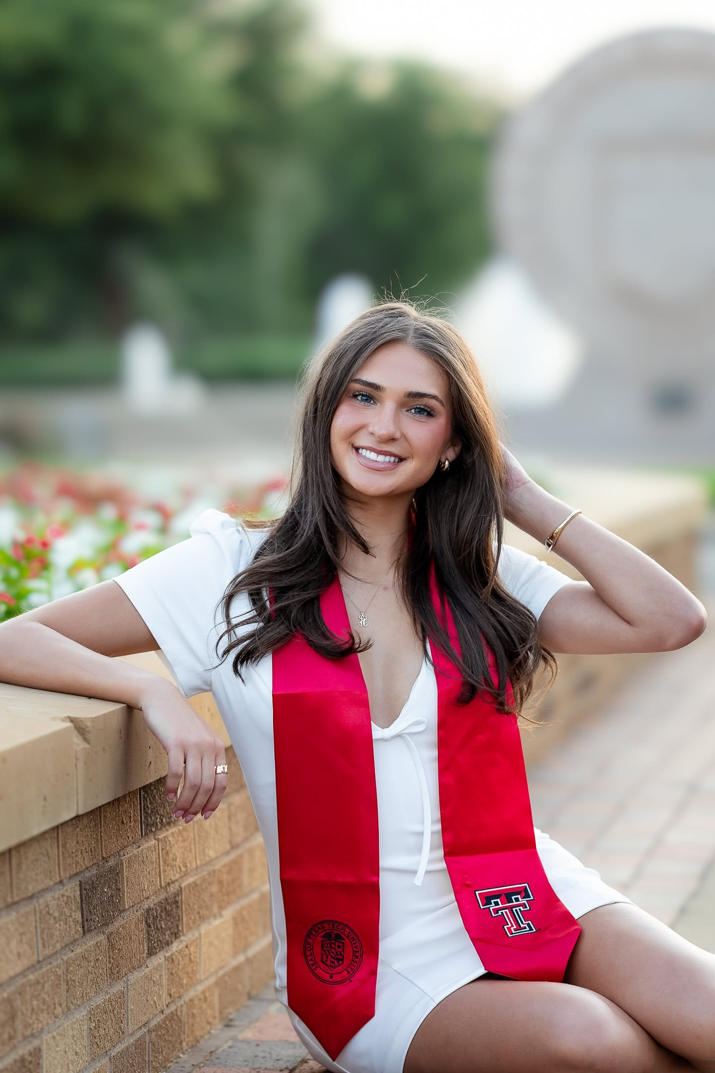 Elegant Modest Graduation Outfit Ideas