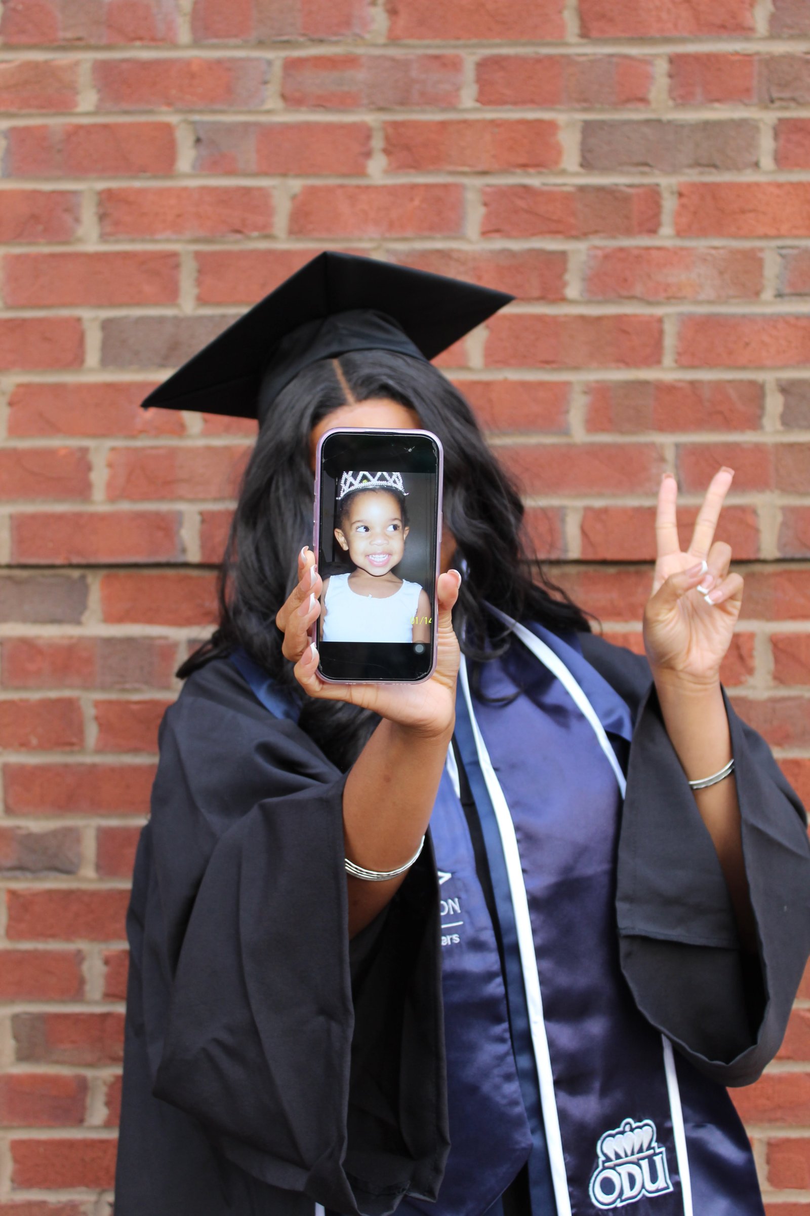 Stylish Arab Graduate Celebration Look 7