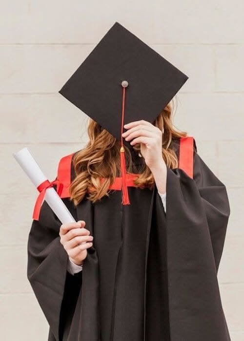 Beautiful Arab Graduate Portrait Inspiration 7
