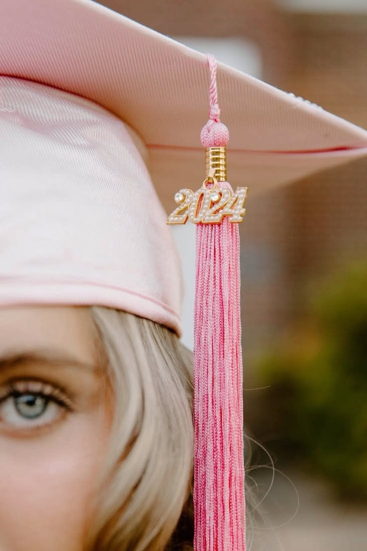 Stylish Modest Graduation Celebration Look 7