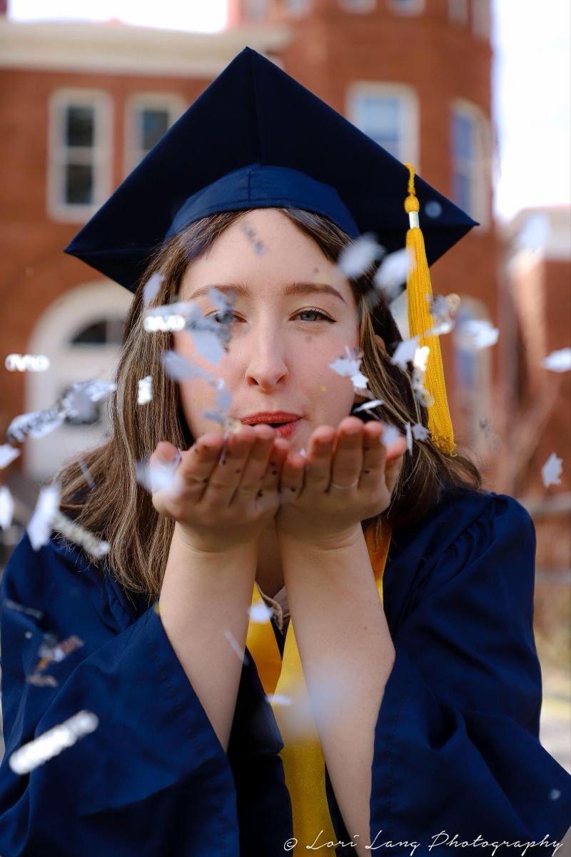 You Need to See This Graduation Moment