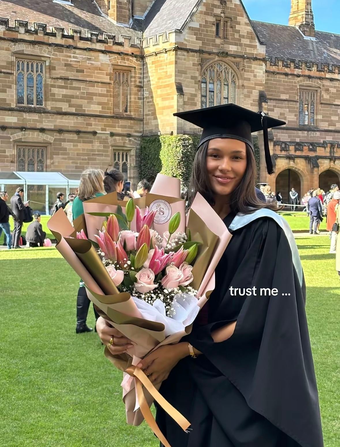 Obsessed With This Graduation Style