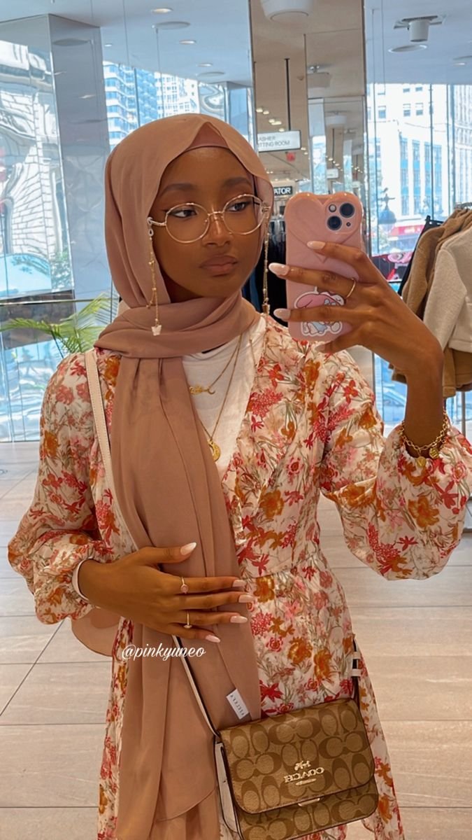 Sophisticated Hijabi Outfit Inspiration 2