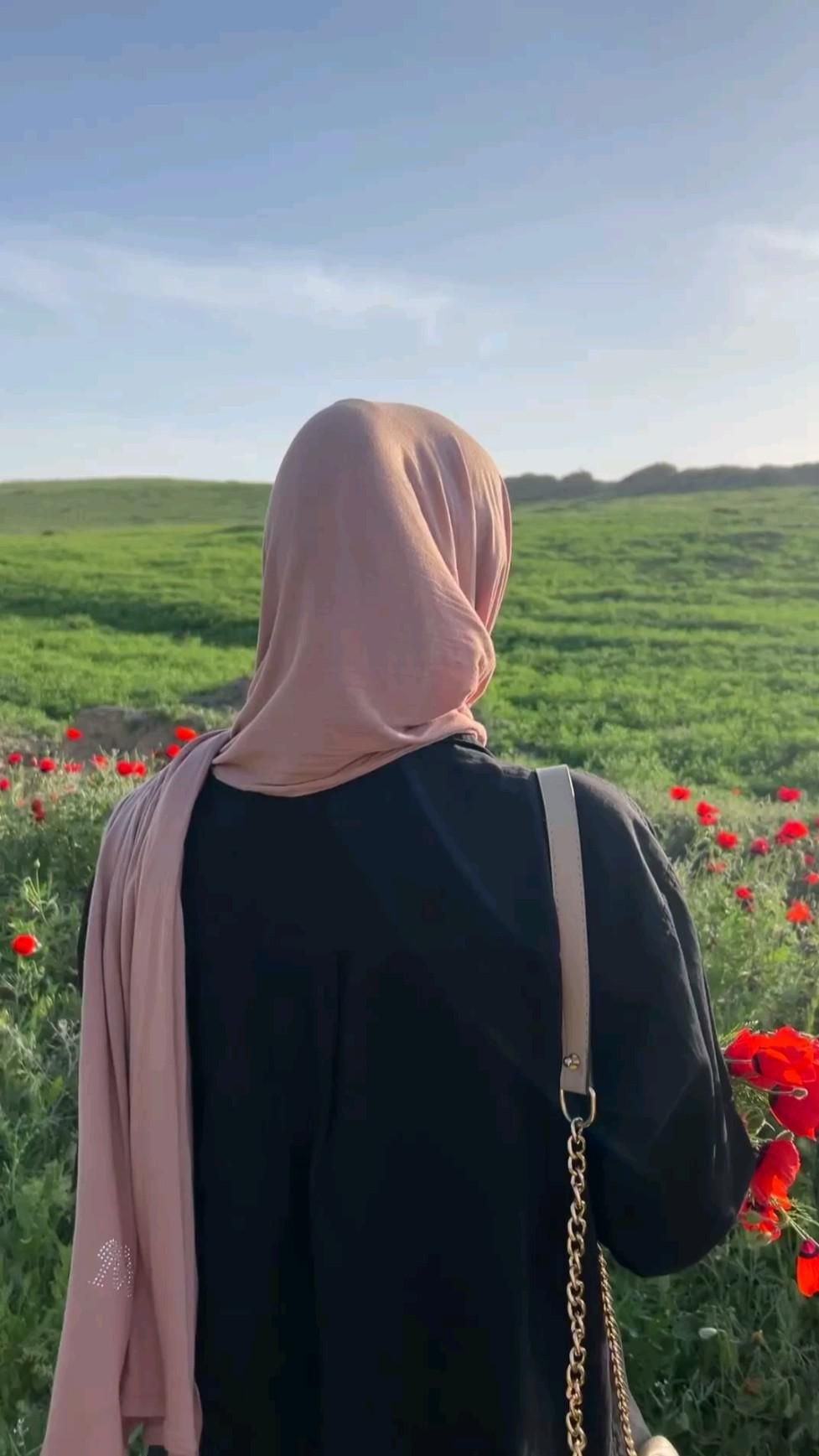 Beautiful Hijabi Woman Style Inspiration 2