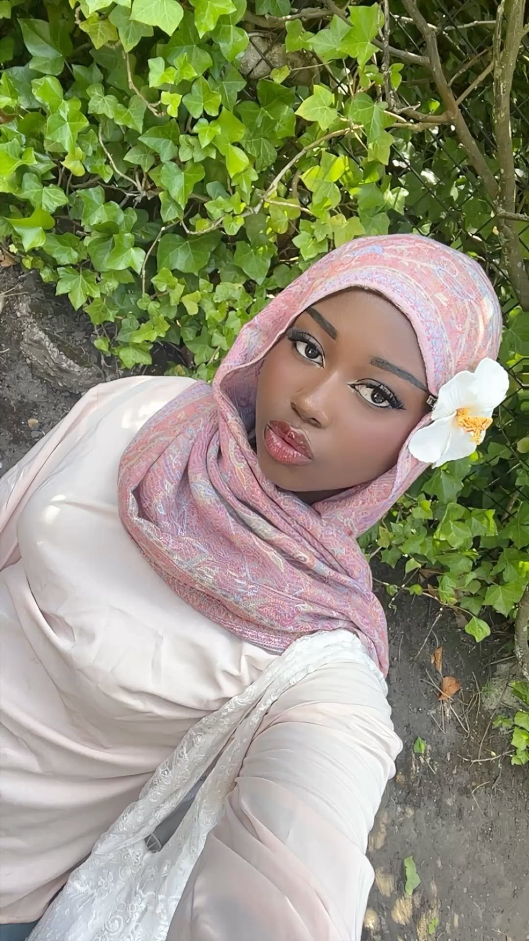 Sophisticated Hijabi Outfit Inspiration 2