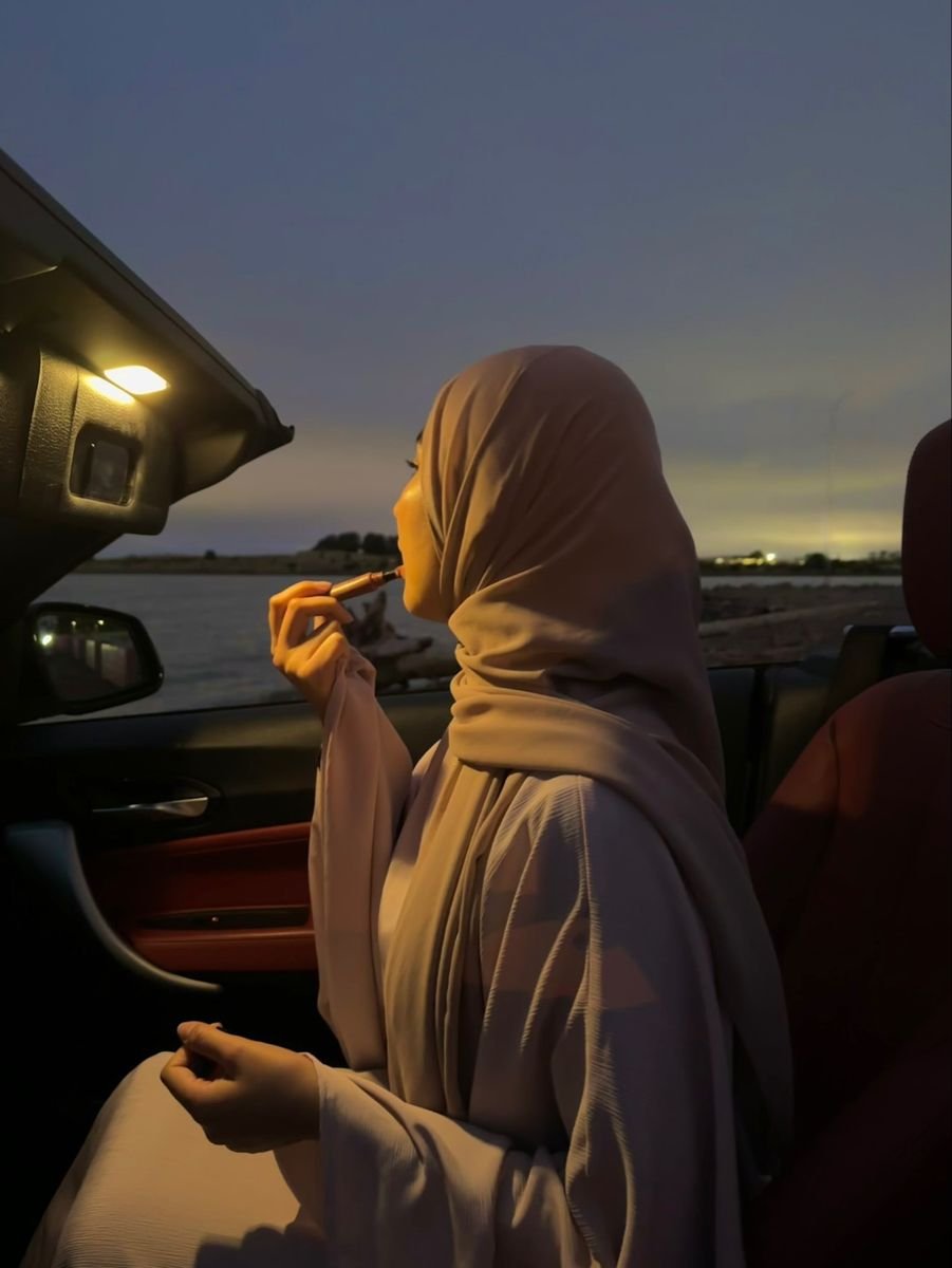 Modern Modest Hijabi Fashion Inspiration 2