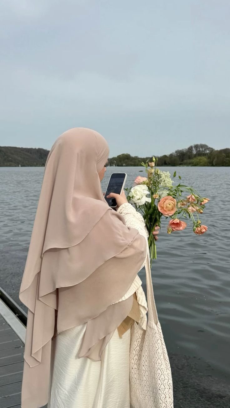 Modest Hijabi Fashion Inspiration Look 2