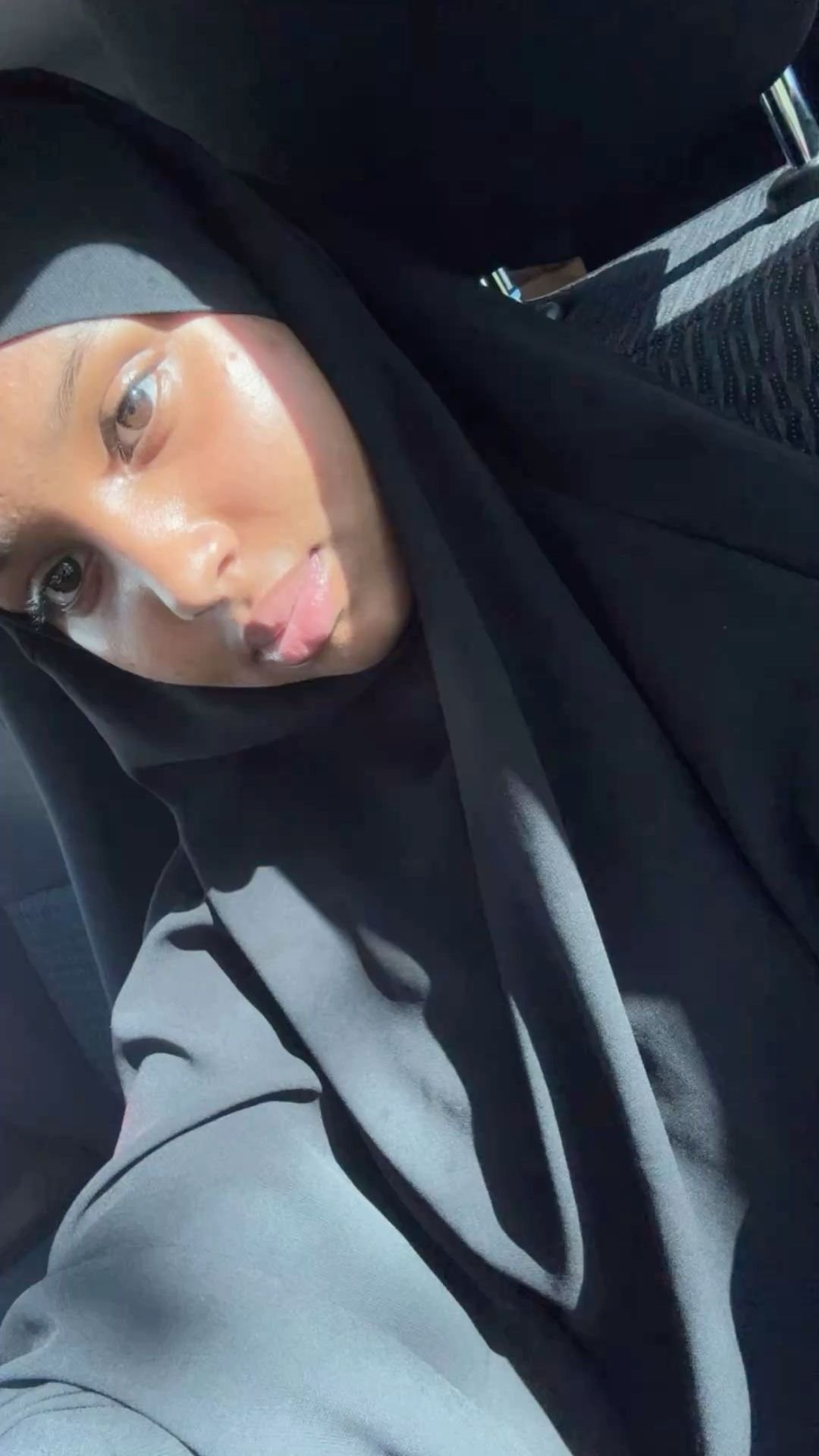 Sophisticated Hijabi Outfit Inspiration 2