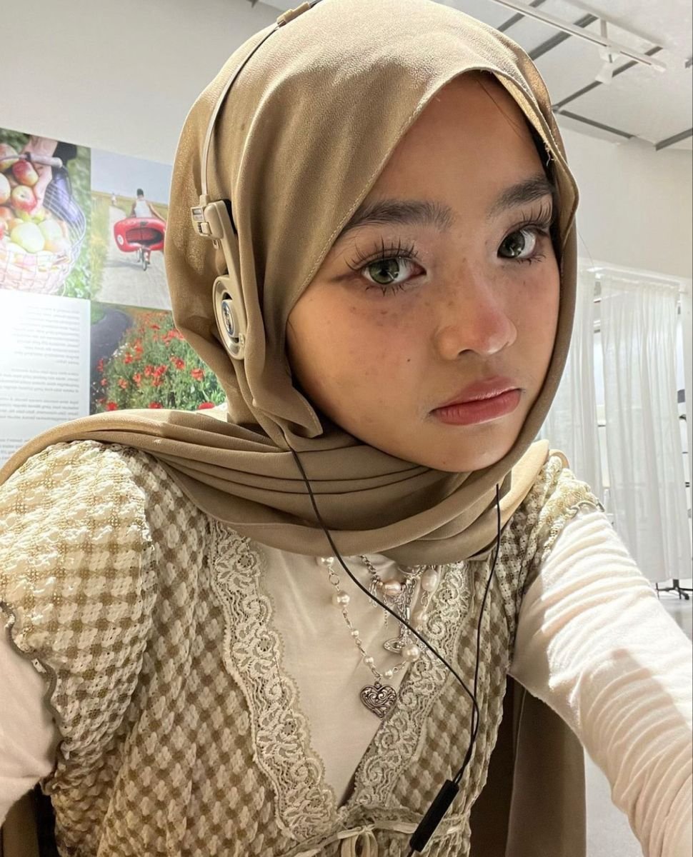 Beautiful Hijabi Woman Style Inspiration 2