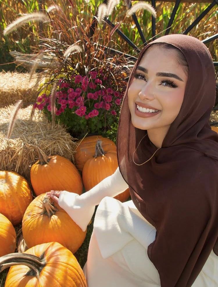 Stylish Modest Hijabi Outfit Design 2