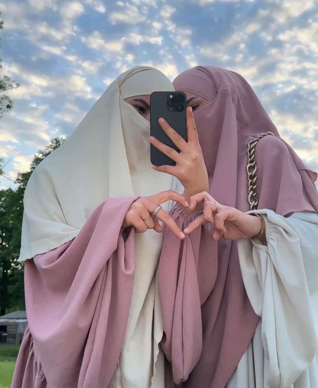 Elegant Hijabi Woman Portrait Inspiration 2