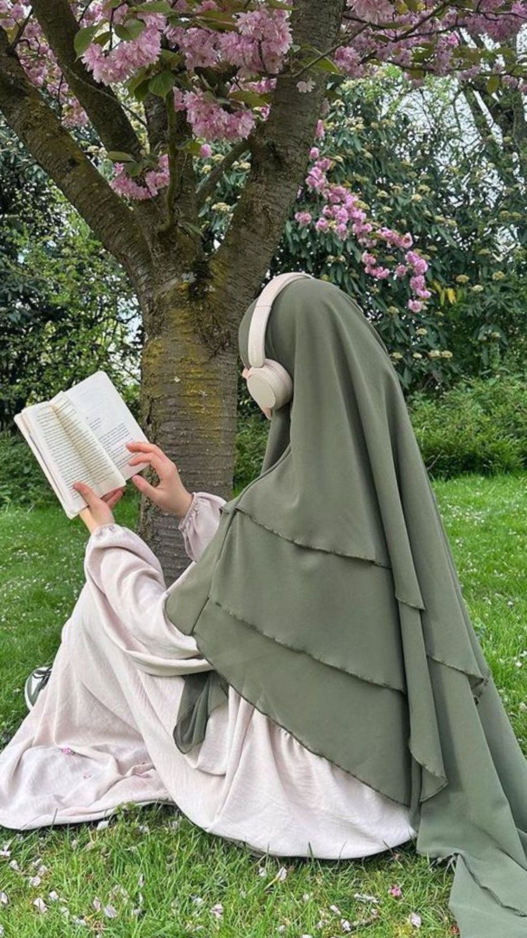Contemporary Hijabi Fashion Style Ideas 2