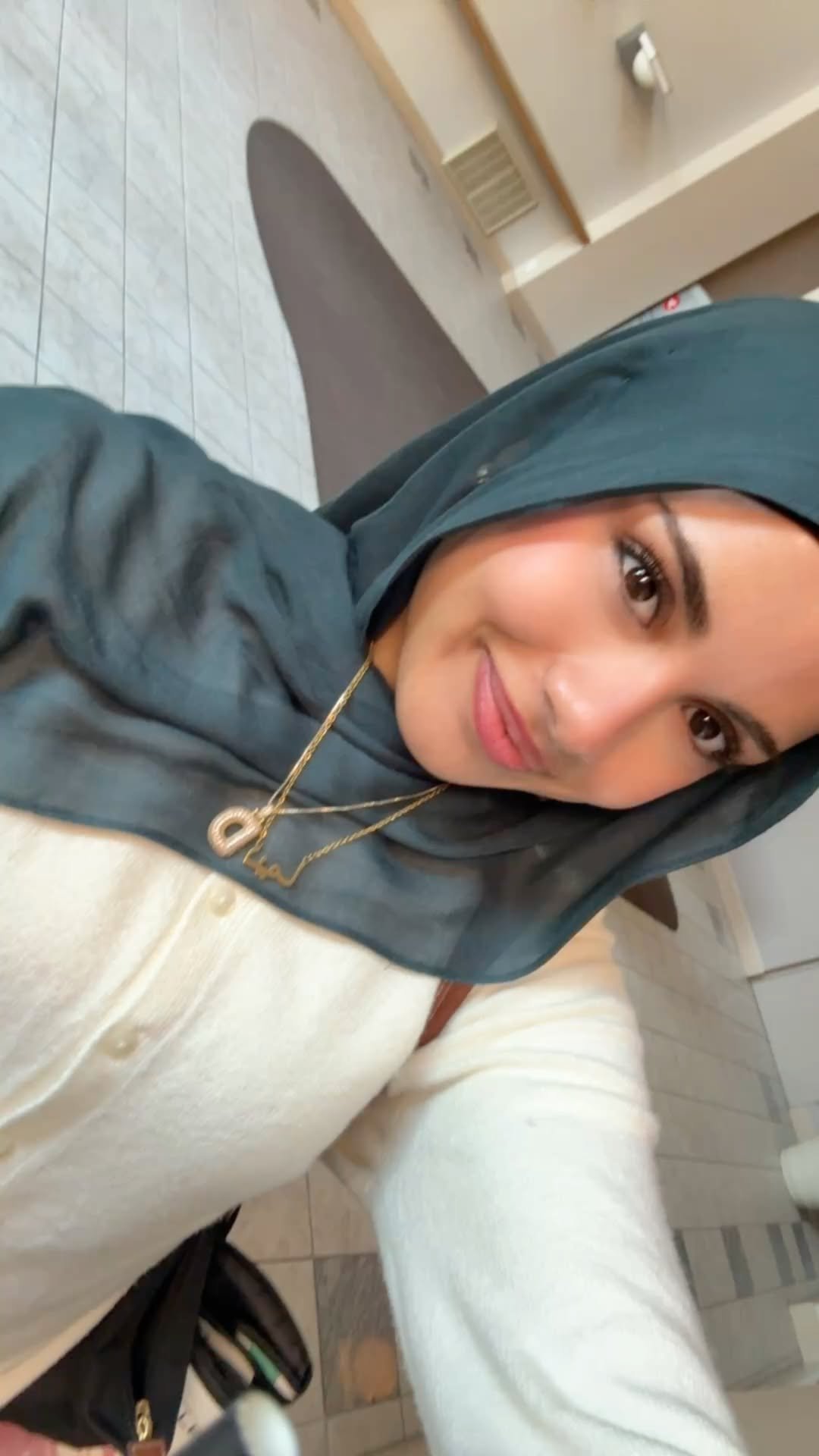 Trendy Modest Hijabi Fashion Design 2