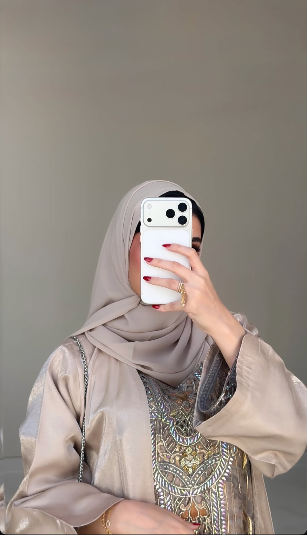 Stylish Modest Hijabi Outfit Design 2