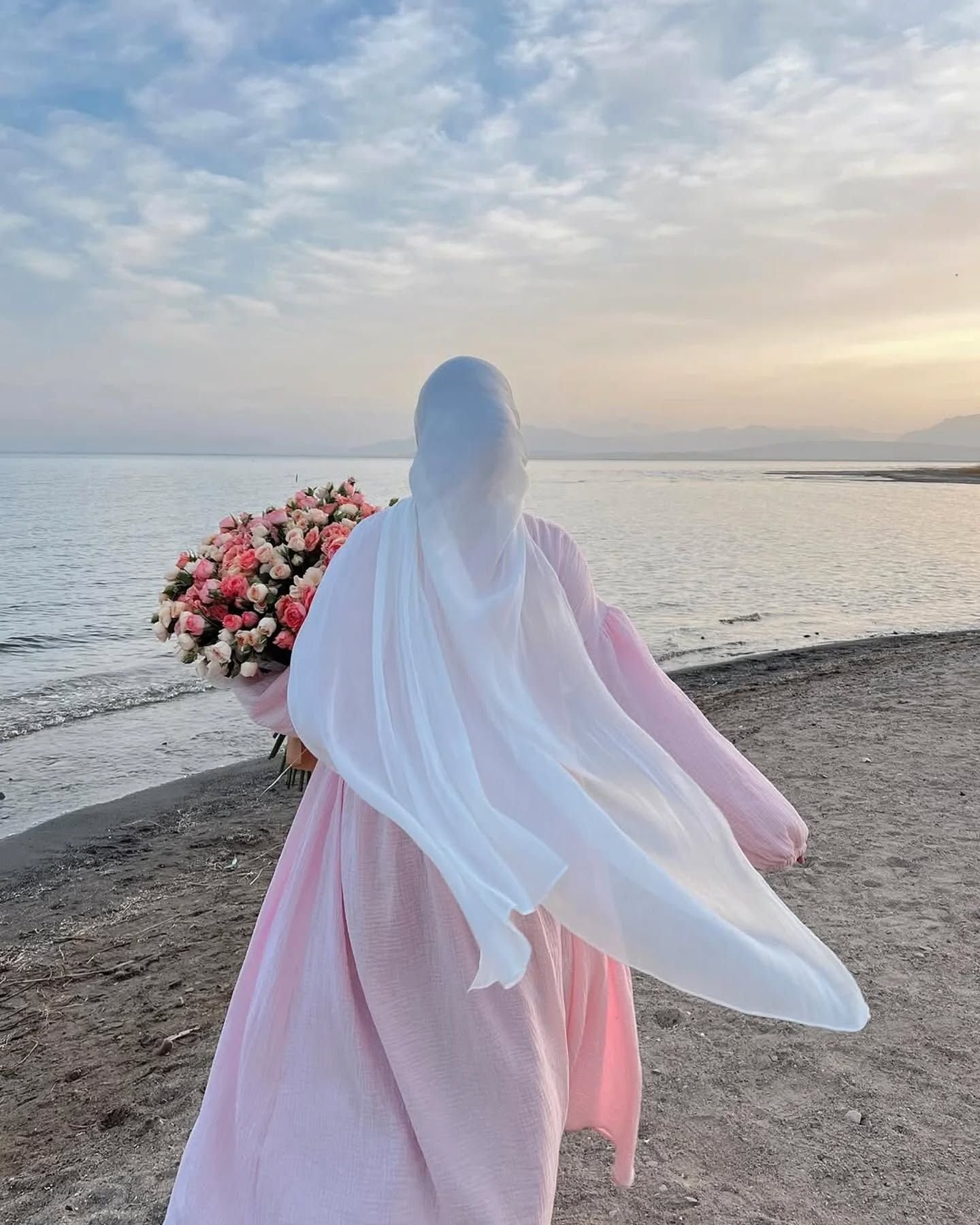 Elegant Modest Hijabi Fashion Look 3