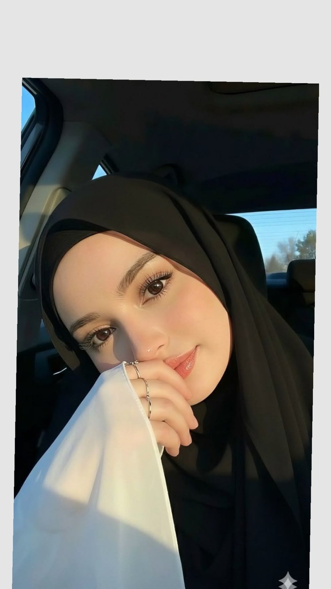Elegant Modest Hijabi Fashion Look 3