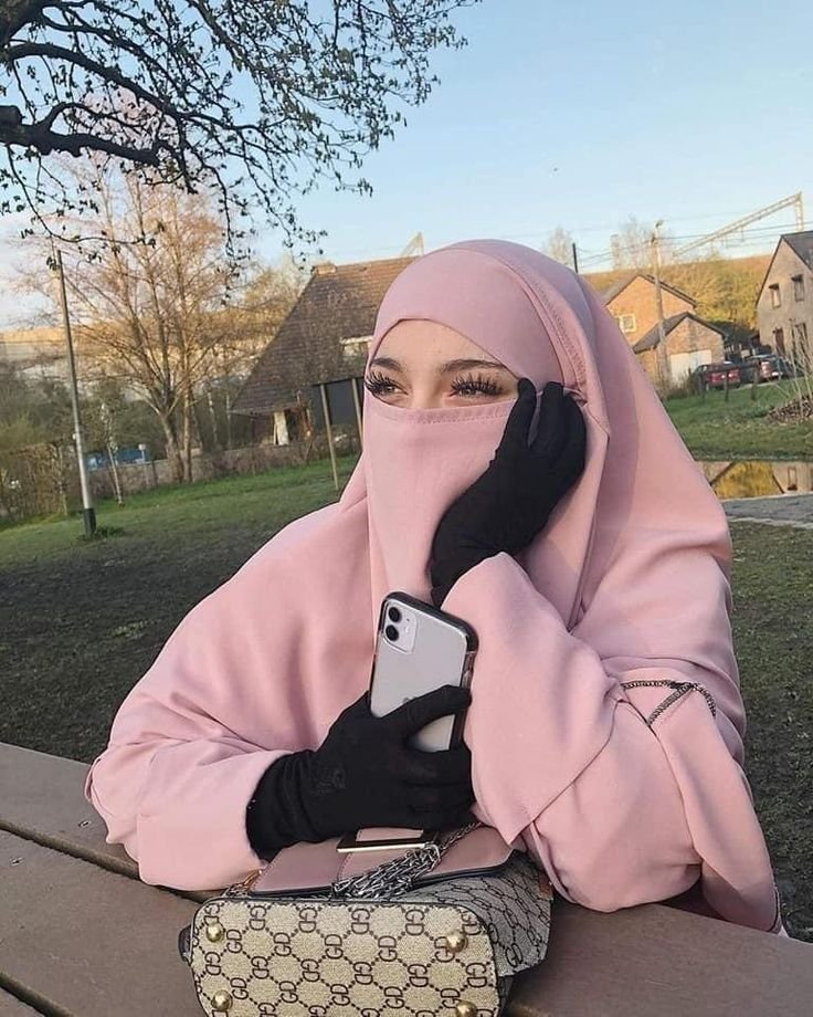 Beautiful Arabian Hijabi Fashion Look 3