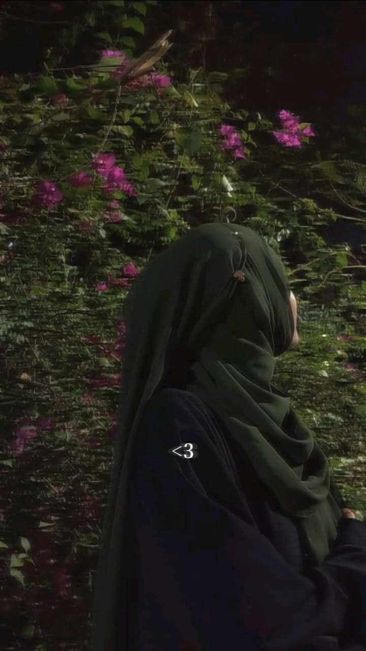 Beautiful Hijabi Woman Fashion Portrait 3