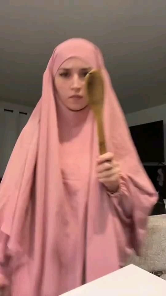 Beautiful Hijabi Woman Style Inspiration 3