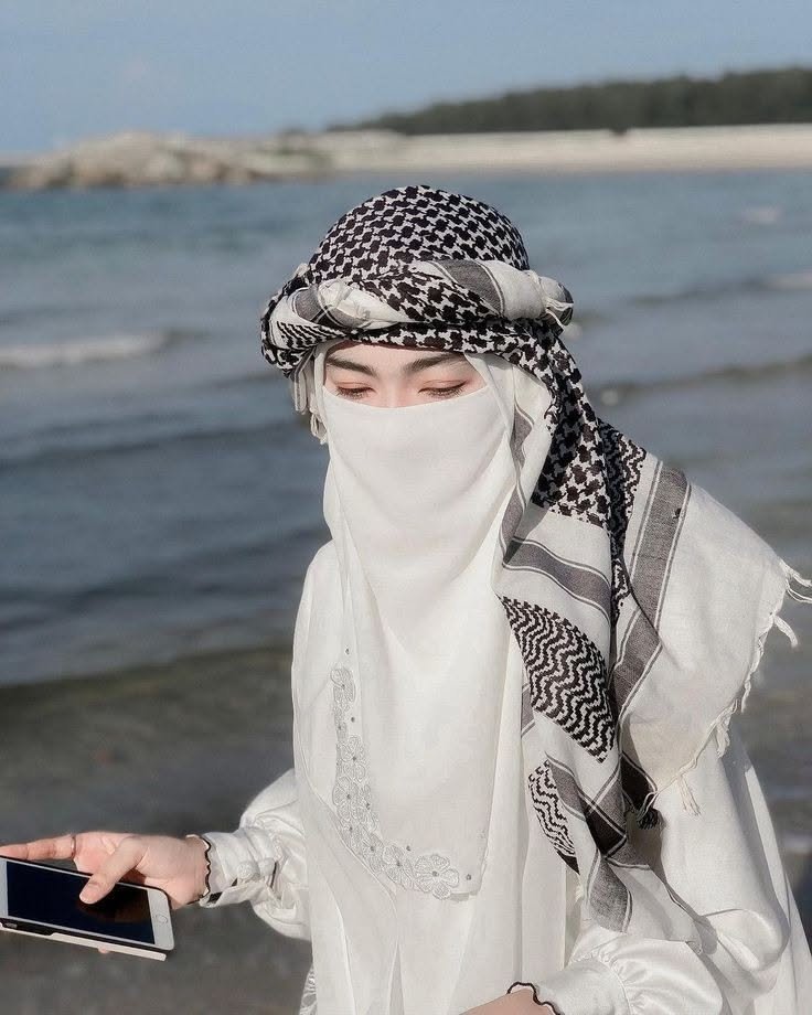 Modern Modest Hijabi Fashion Inspiration 3