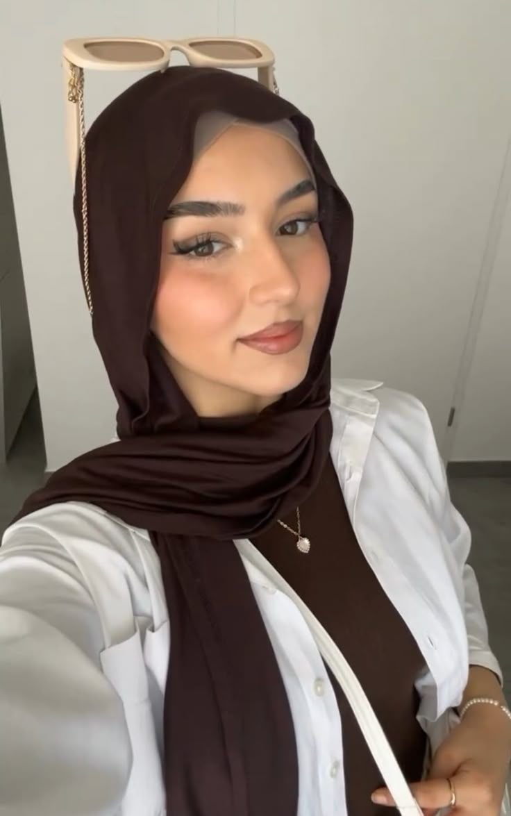 Modern Hijabi Fashion Outfit Ideas 3