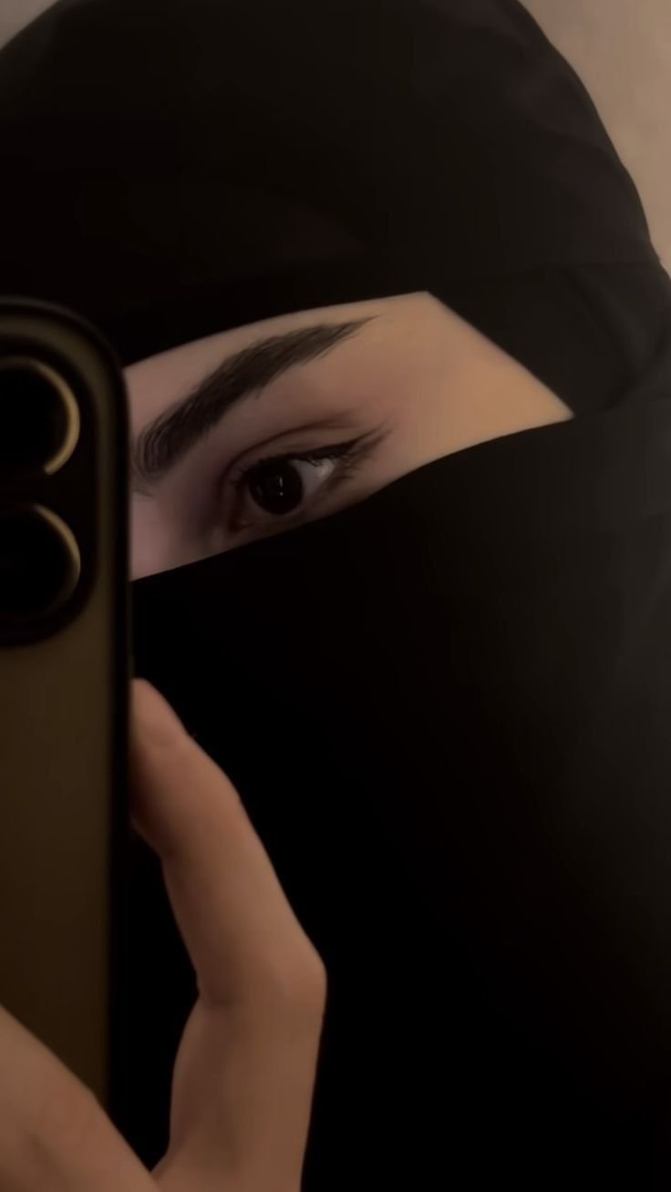 Stylish Modest Hijabi Outfit Design 3