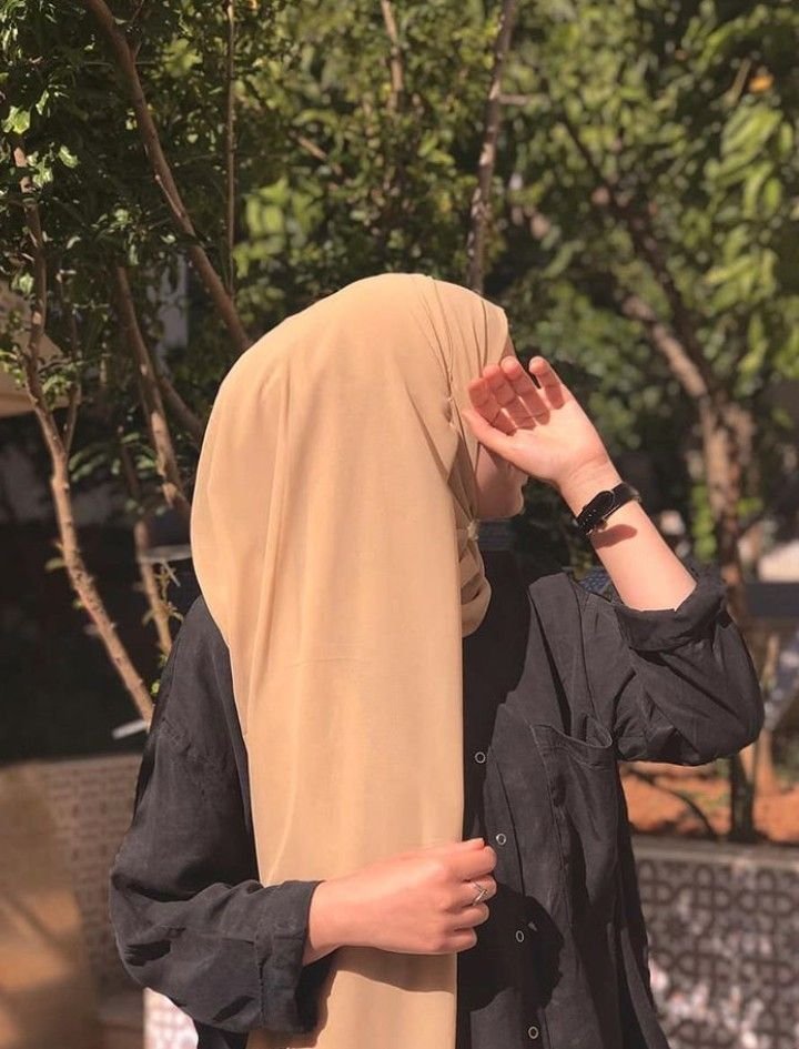 Sophisticated Hijabi Outfit Inspiration 3