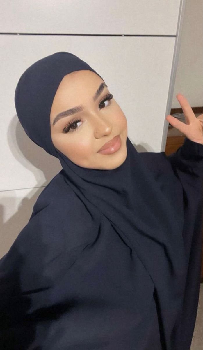 Beautiful Hijabi Woman Style Inspiration 3