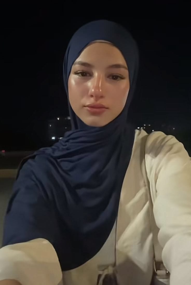 Modern Hijabi Fashion Outfit Ideas 3