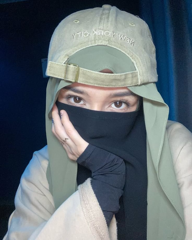 Stylish Modest Hijabi Outfit Design 3