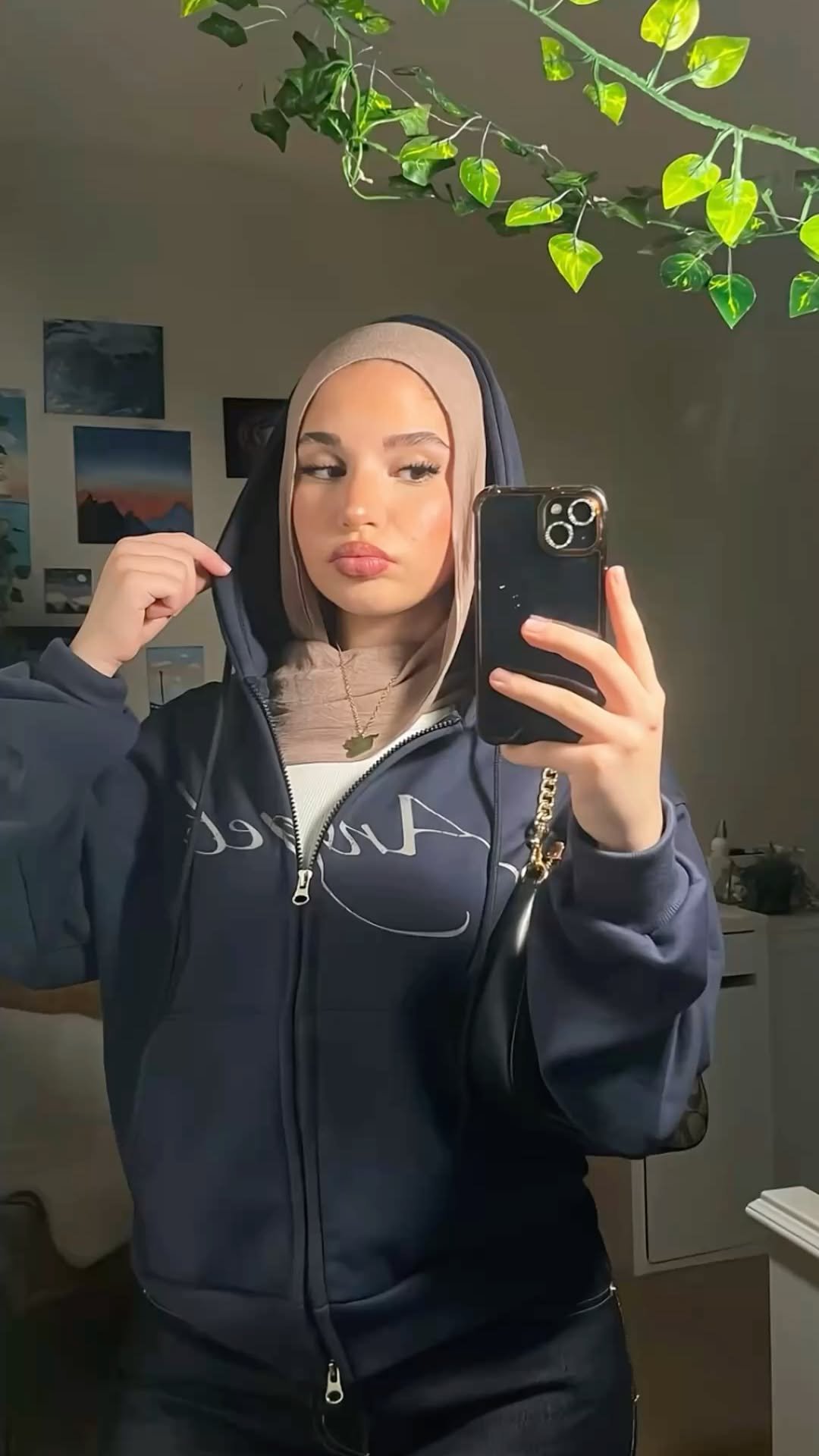Beautiful Hijabi Woman Style Inspiration 3