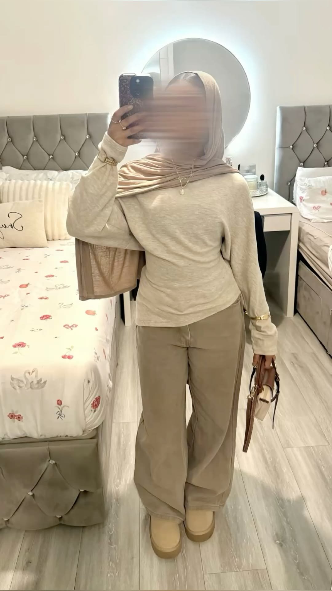 Elegant Modest Hijabi Fashion Look 3