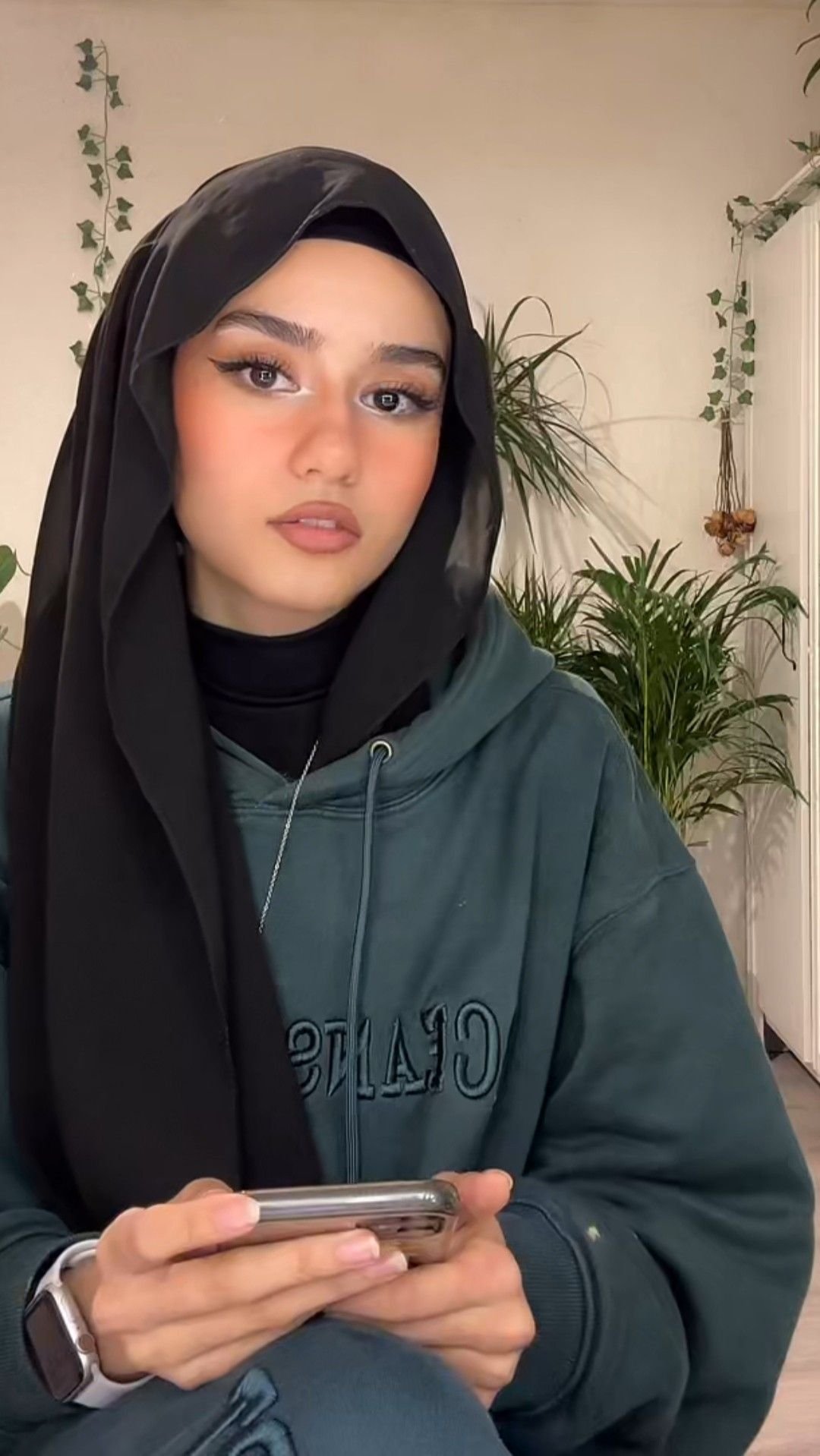 Trendy Modest Hijabi Fashion Design 3