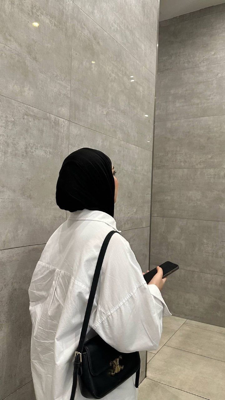 Beautiful Arabian Hijabi Fashion Look 3