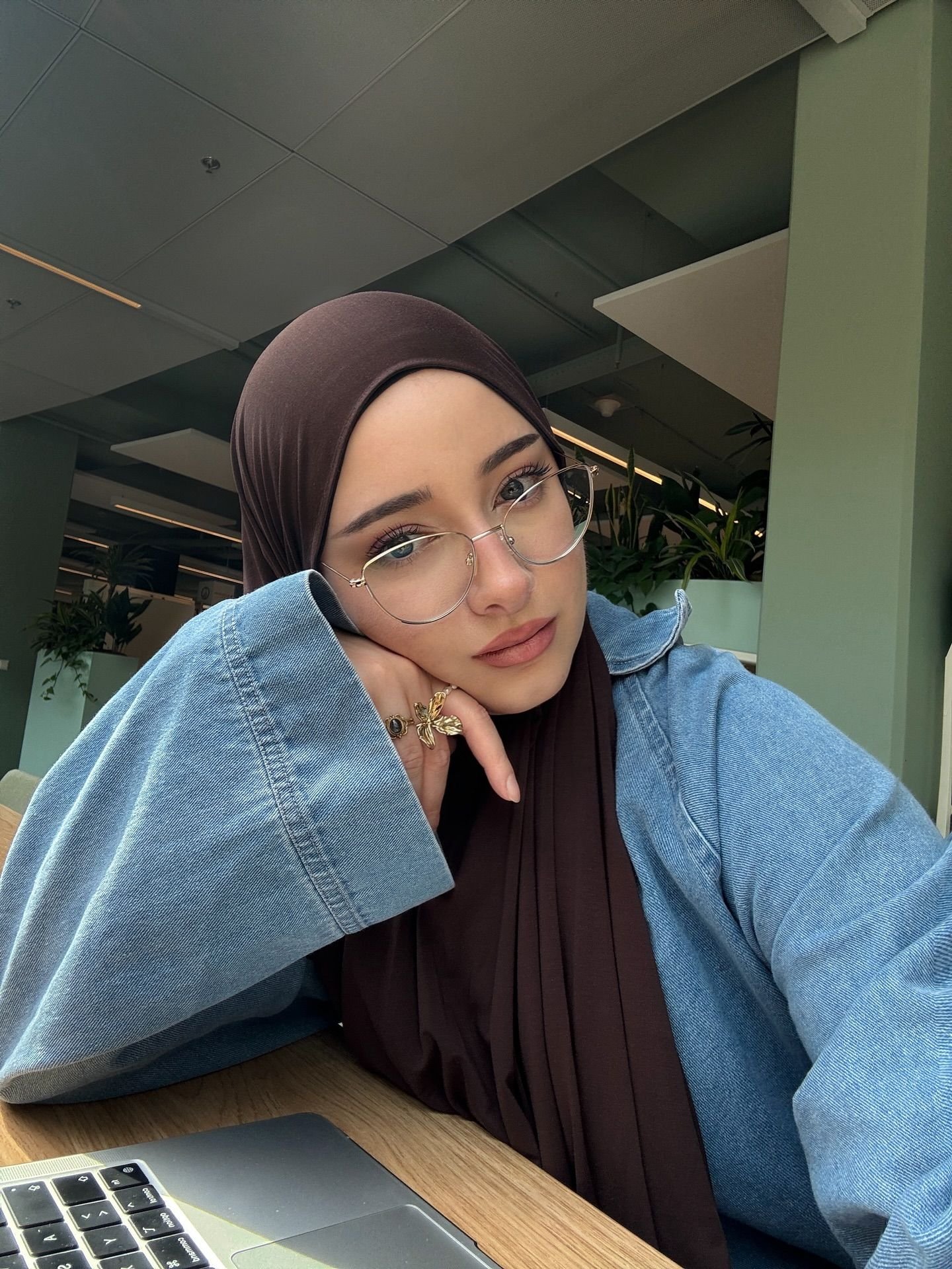 Sophisticated Hijabi Outfit Inspiration 3