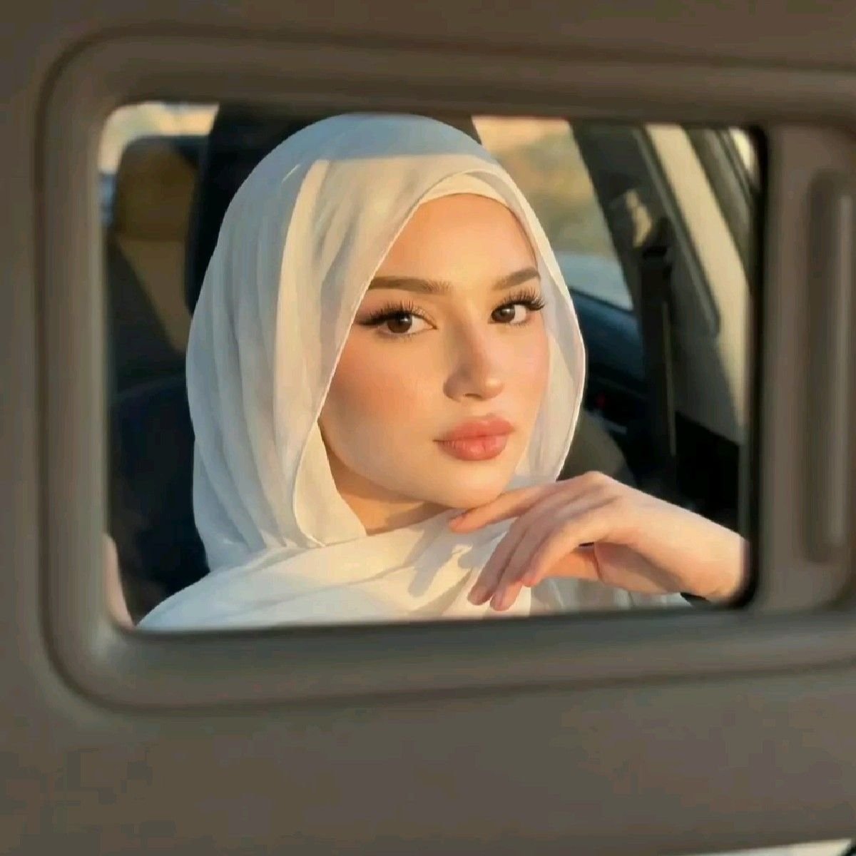 Elegant Hijabi Casual Style Ideas 3