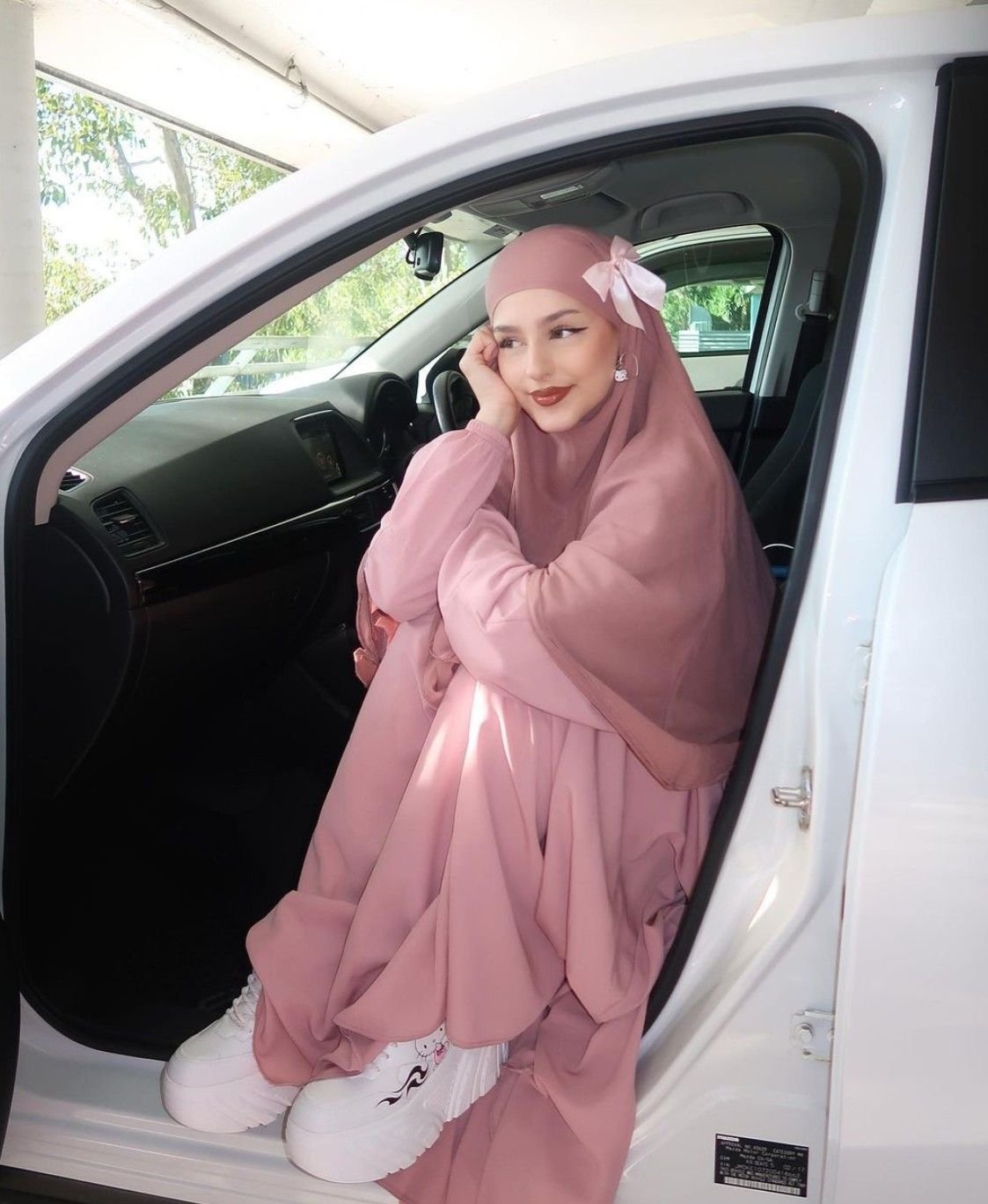 Contemporary Hijabi Fashion Style Ideas 3