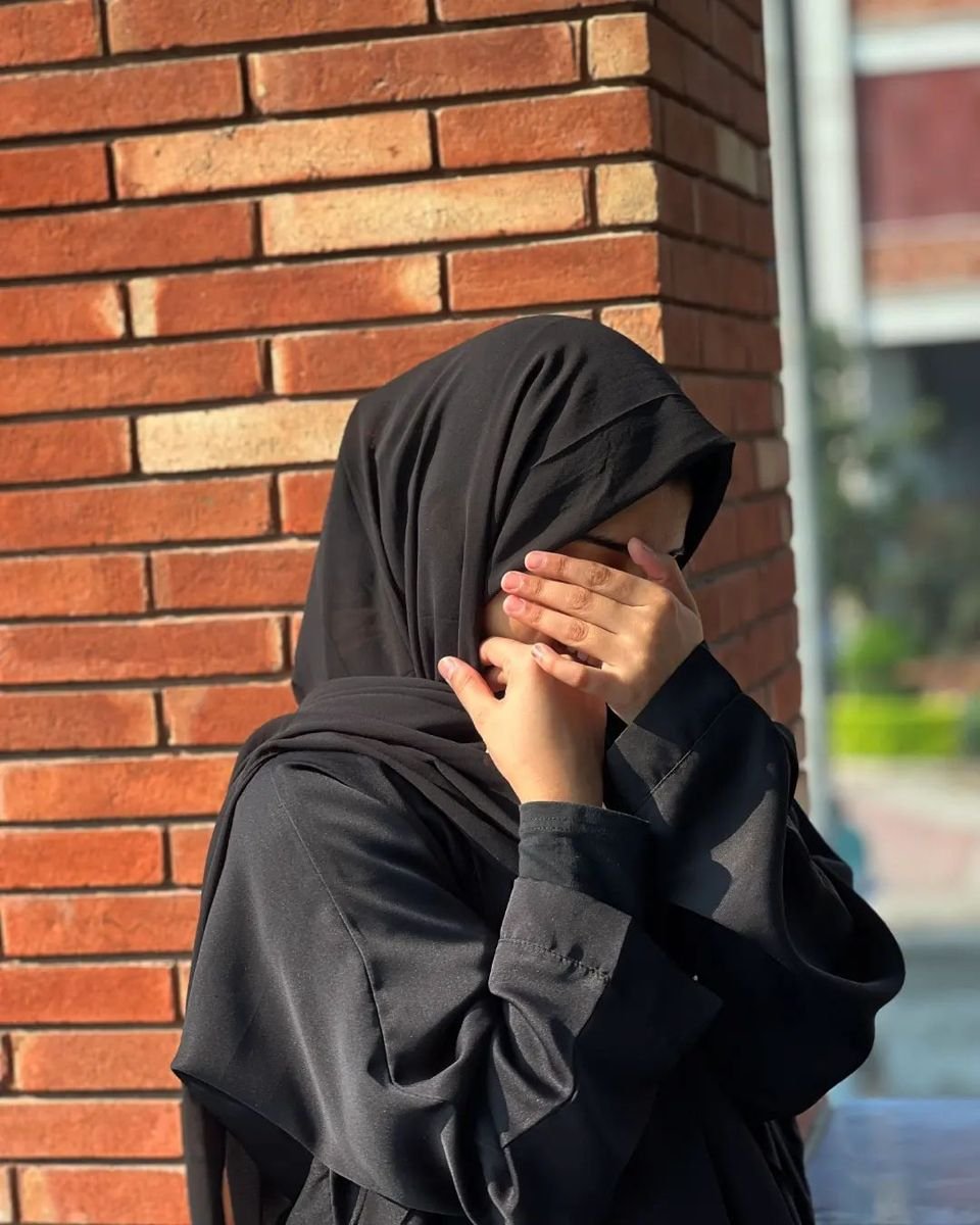 Sophisticated Hijabi Outfit Inspiration 3