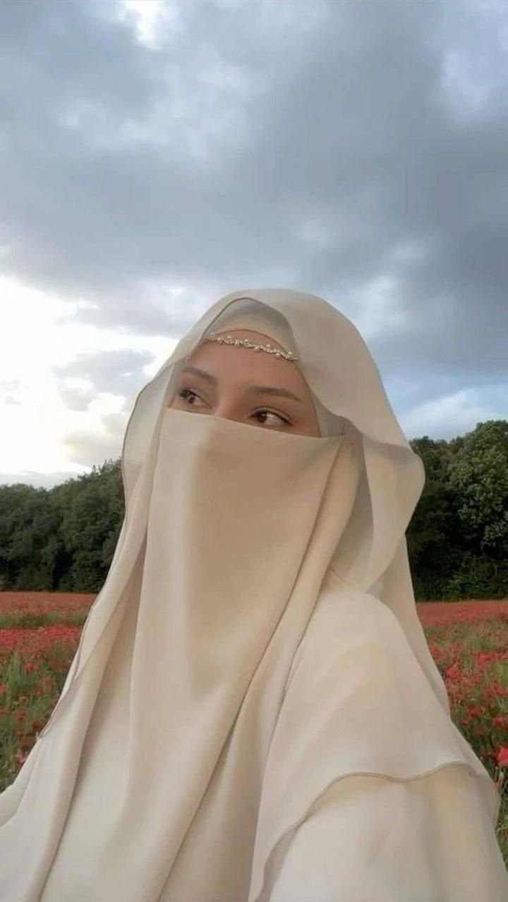 Trendy Modest Hijabi Fashion Design 3