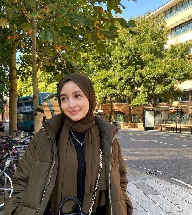 Chic Hijabi Street Style Inspiration 3