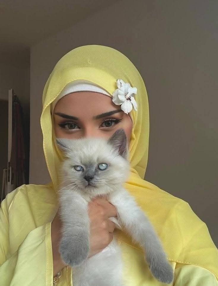Stylish Modest Hijabi Outfit Design 3