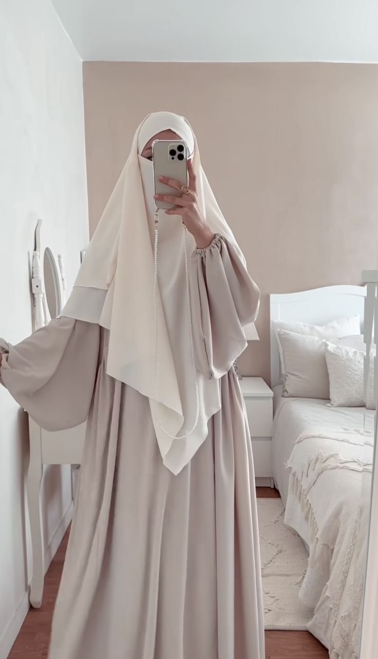 Modern Modest Hijabi Fashion Inspiration 3