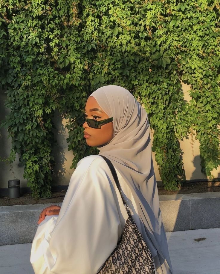 Stylish Modest Hijabi Outfit Design 4