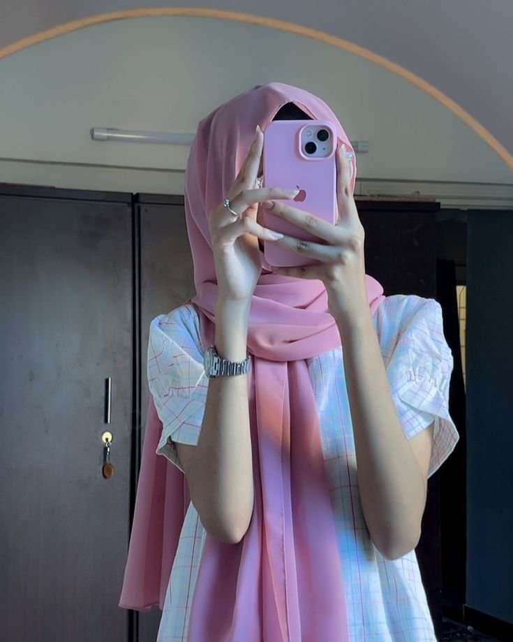 Beautiful Hijabi Woman Fashion Portrait 4