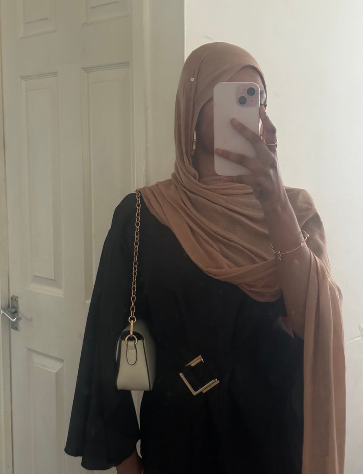 Modest Hijabi Fashion Inspiration Look 4