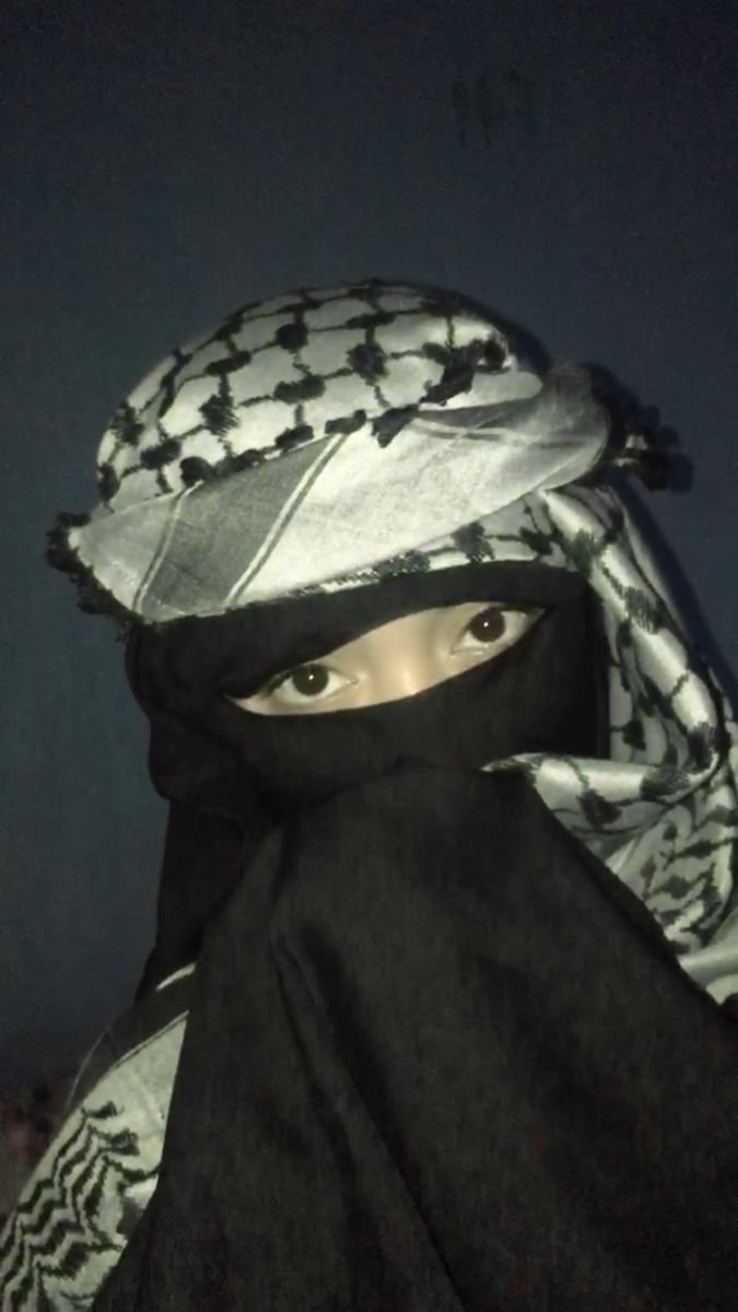 Sophisticated Hijabi Outfit Inspiration 4