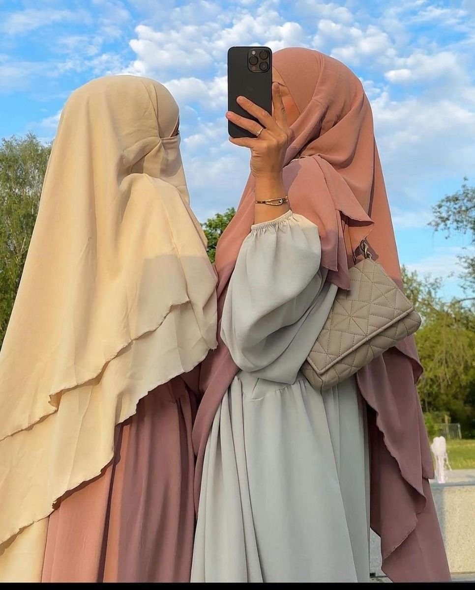 Obsessed With This Hijabi Beauty
