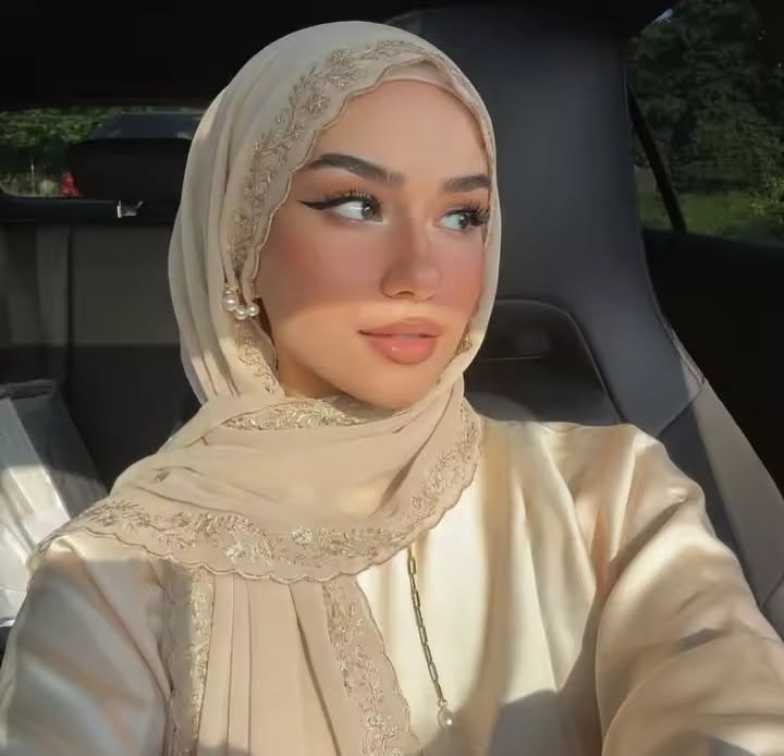 Hijabi Look | Arab Girl